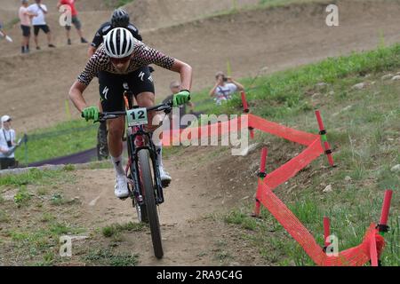 Junior mountain best sale bike racing