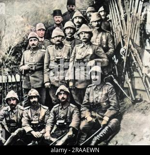 Mustafa Kemal Ataturk (centre, above row sitting) at Gallipoli during World War One.     Date: C.1915 Stock Photo