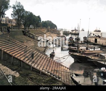 Waterfront scene at Hankow (Hankou), China.     Date: circa 1890 Stock Photo