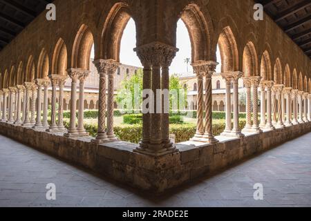 Cloister of Monreale cathedral, Sicily, Italy Stock Photo