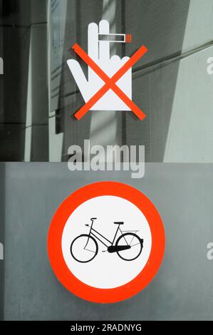 Sign 'No smoking', Smoking, No smoking, Smoking ban, Bicycle ban, None, Sign 'Bicycles prohibited', Amsterdam, Netherlands Stock Photo