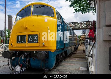 BR Class 42 D821 Greyhound diesel locomotive pictured  leaving Ramsbottom station on the Esat Lancashire railway. Stock Photo