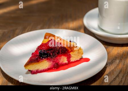 strawberry cheesecake dessert New York style Stock Photo