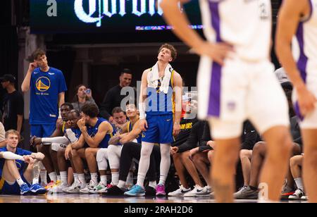 Sacramento, CA, USA. 3rd July, 2023. Golden State Warriors Brandin Podziemski reacts looking at the scoreboard during the California Classic Summer League at Golden 1 Center Monday, July 3, 2023 in Sacramento. (Credit Image: © Paul Kitagaki Jr./ZUMA Press Wire) EDITORIAL USAGE ONLY! Not for Commercial USAGE! Stock Photo
