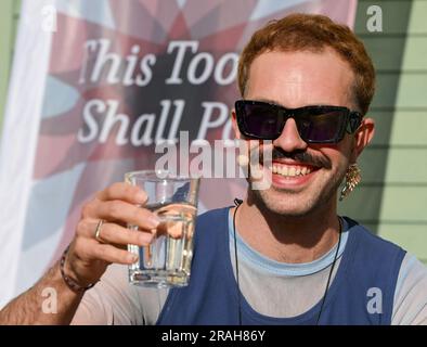 Potsdam, Germany. 02nd July, 2023. Kim de l'Horizon comes to the Potsdam Literature Festival LIT:Potsdam for a reading from his work 'Blood Book' in the garden of Villa Quandt. Credit: Jens Kalaene/dpa/Alamy Live News Stock Photo