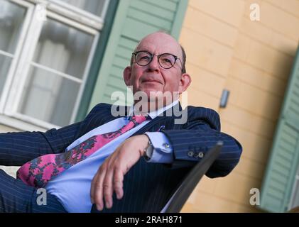 Potsdam, Germany. 02nd July, 2023. Denis Scheck, artistic director of LIT:Potsdam, at the LIT:Potsdam Literature Festival in the garden of Villa Quandt. Credit: Jens Kalaene/dpa/Alamy Live News Stock Photo