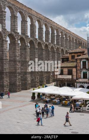 Segovia Spain, view in summer of the Plaza del Azoguelo and the magnificent 1st Century AD Roman aqueduct in the centre of Segovia, Spain Stock Photo