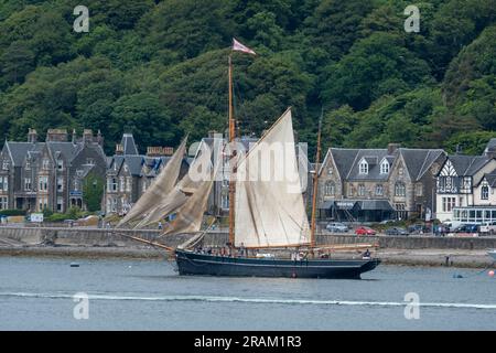 The Bessie Ellen tall ship sailing in Oban bay, Oban, Scotland Stock Photo