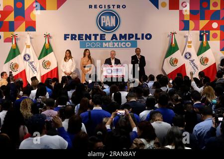 Mexico City, Mexico. 4th July, 2023. The president of the Chamber of Deputies, Santiago Creel Miranda accompanied by his wife, Paulina Velasco, when registering as a candidate for the candidacy for the Presidency of Mexico, before Marko Cortes, president of the Accion Party Nacional and its general secretary, Cecilia Padron, at the party headquarters in Mexico City. on July 4, 2023 in Mexico City, Mexico (Credit Image: © Luis Barron/eyepix via ZUMA Press Wire) EDITORIAL USAGE ONLY! Not for Commercial USAGE! Stock Photo