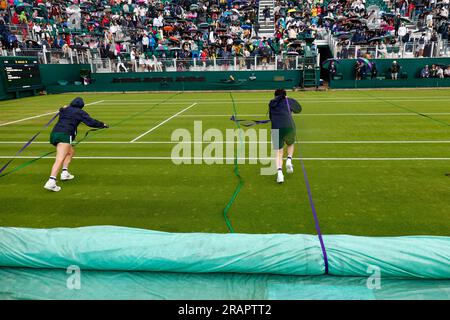 Londres, Inglaterra. 05th July, 2023. Rain again interrupts the 2023 Wimbledon Tournament held in London, England. Credit: Andre Chaco/FotoArena/Alamy Live News Stock Photo