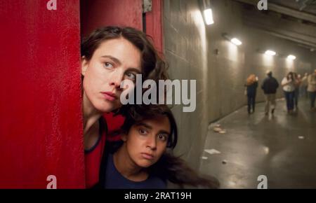 MARGARET QUALLEY and GERALDINE VISWANATHAN in DRIVE-AWAY DOLLS (2023