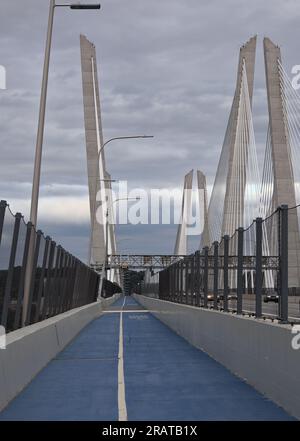 new tappan zee bridge (nyack to tarrytown, new york) suspension bridge across the hudson river (cuomo bridge) detail with bike lane Stock Photo