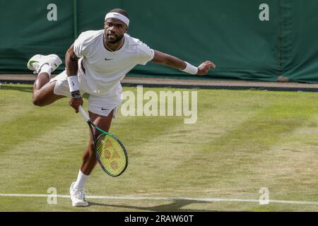 Londres, Inglaterra. 05th July, 2023. Frances Tiafoe (USA) during the 2023 Wimbledon Tournament held in London, England. Credit: Andre Chaco/FotoArena/Alamy Live News Stock Photo