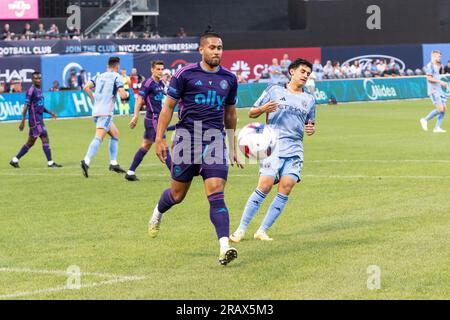 New York, USA. 05th July, 2023. Bill Tuiloma (6) of Charlotte FC controls ball during regular MLS game against NYCFC at CitiField in New York on July 5, 2023. Match ended in draw 1 - 1. (Photo by Lev Radin/Sipa USA) Credit: Sipa USA/Alamy Live News Stock Photo