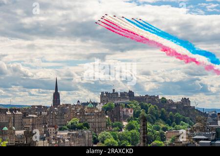 The RAF Red Arrows flypast Edinburgh on 5 July after King Charles III  Service of Thanksgiving Stock Photo