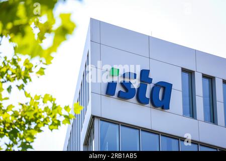 Essen, North Rhine-Westphalia, Germany - Ista SE (proper spelling ista) is a globally represented energy service provider headquartered in Essen. Its core service is heating cost billing. It is part of the operating cost billing. This includes information on the consumption of heating energy and hot water. Stock Photo