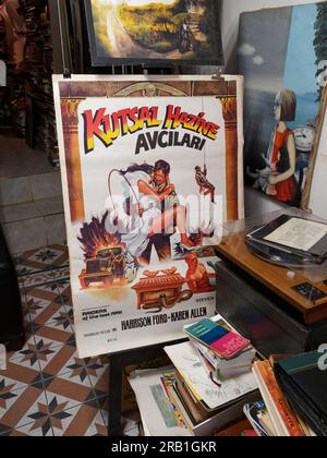 Indiana Jones Raiders Of The Lost Ark Harrison Ford Poster Original in Turkish, in a novelty shop in Istanbul, Turkey Stock Photo