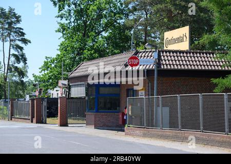 Gifhorn, Germany. 07th July, 2023. A stop sign hangs in front of the Continental plant. The automotive supplier Continental wants to close its loss-making plant in Gifhorn by the end of 2027. Credit: Julian Stratenschulte/dpa/Alamy Live News Stock Photo