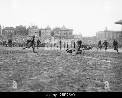 Vintage chicago bears hi-res stock photography and images - Alamy