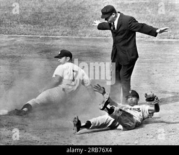 Mickey Mantle, and his wife, Merlyn Mantle, June 22, 1966. CSU  Archives/Courtesy Everett Collection Stock Photo - Alamy