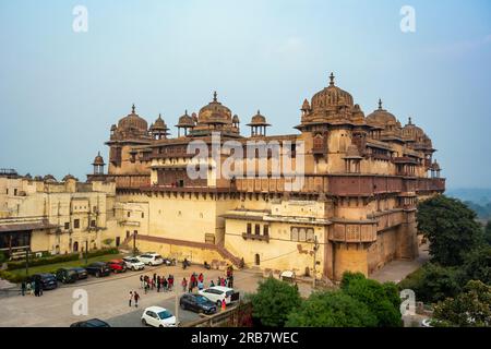 ORCHHA, MADHYA PRADESH, INDIA - DECEMBER 27, 2021: Jahangir Mahal in Orchha. Jahangir Mahal was built in 17th century. Stock Photo