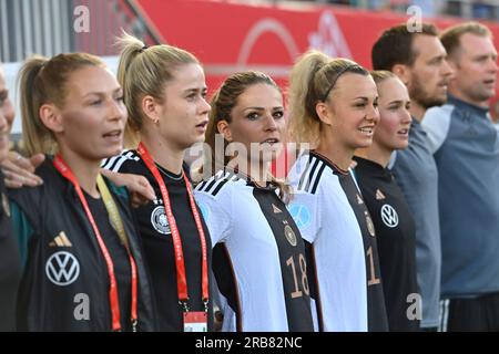 Fuerteventura, Deutschland. 07th July, 2023. Melanie LEUPOLZ (GER, withte) during the national anthem. Germany (GER) -Zambia (ZMB) 2-3 on July 7th, 2023, Sportpark Ronhof Thomas Sommer in Fuerth, ? Credit: dpa/Alamy Live News Stock Photo