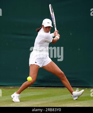 Mia Slama in action during her girls singles match on day six of the 2023 Wimbledon Championships at the All England Lawn Tennis and Croquet Club in Wimbledon. Picture date: Saturday July 8, 2023. Stock Photo