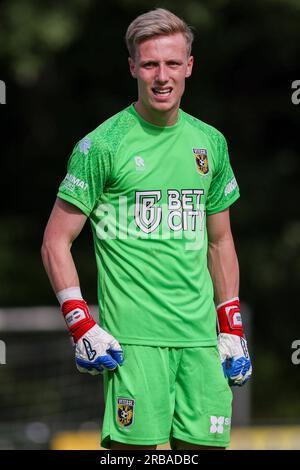 Doorwerth, Netherlands. 08th July, 2023. DOORWERTH, NETHERLANDS - JULY 8:  Giovanni van Zwam of Vitesse during the Pre-Season Club Friendly match  between DUNO and Vitesse at the Sportpark de Waaijenberg on July