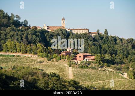 The Sacro Monte Serralunga di Crea with the Sanctuary of Santa Maria Assunta, Province of Alessandria Monferrato, Piedmont, Italy, UNESCO World Stock Photo
