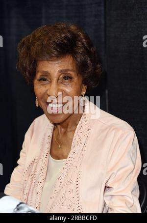 Knoxville, TN, USA. 8th July, 2023. Marla Gibbs at a public appearance for Fanboy Expo Knoxville Convention, Knoxville Convention Center, Knoxville, TN July 8, 2023. Credit: Derek Storm/Everett Collection/Alamy Live News Stock Photo