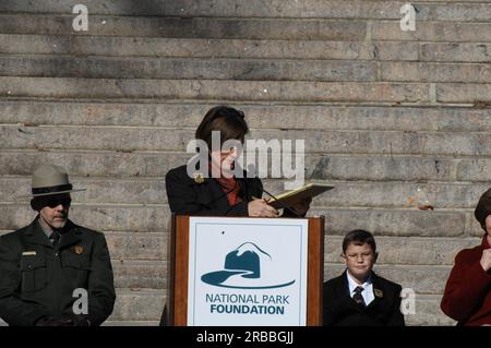 Visit of Secretary Dirk Kempthorne to the Abraham Lincoln Birthplace National Historic Site in Hodgenville, Kentucky, where he joined First Lady Laura Bush, Historic Site Superintendent Keith Pruitt, and Libby O'Connell, Chief Historian of A and E Television's History Channel, for tours, remarks, interactions with National Park Service staff and visitors Stock Photo