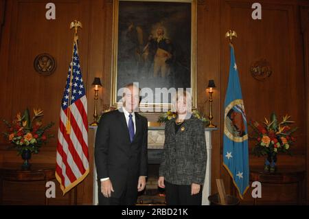 Secretary Dirk Kempthorne and aides receiving visit at Main Interior from former Interior Secretary Gale Norton and Norton's husband, John Hughes Stock Photo