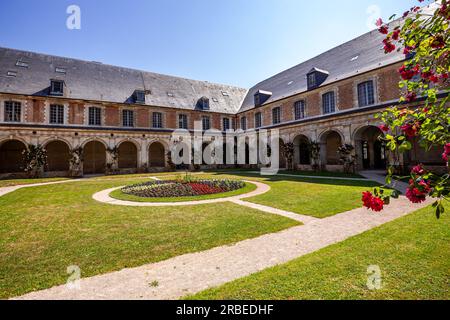 ARGOULES, FRANCE, JUNE 16, 2023 : interiors and architectural details of  the cloister in Valloires abbey, built 12th to 14th centuries Stock Photo