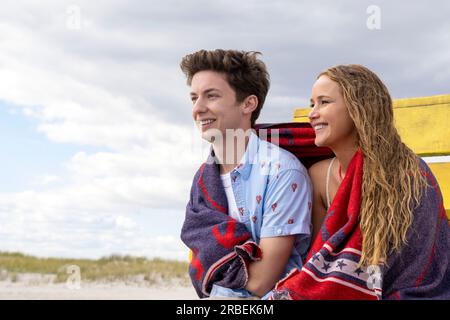JENNIFER LAWRENCE and ANDREW BARTH FELDMAN in NO HARD FEELINGS (2023), directed by GENE STUPNITSKY. Credit: SONY PICTURES / Album Stock Photo