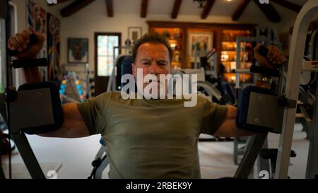ARNOLD SCHWARZENEGGER in ARNOLD (2023), directed by LESLEY CHILCOTT. Credit: A Defiant Ones Media Group Production / Album Stock Photo