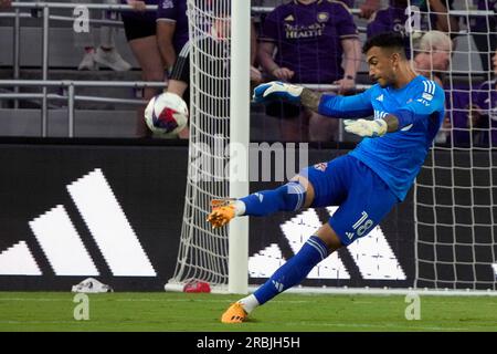 Toronto FC sign goalkeeper Greg Ranjitsingh