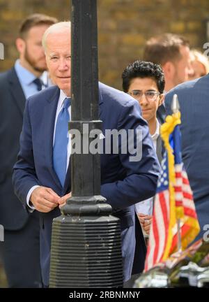 US President Joe Biden arrives in Downing Street for a meeting with British Prime Minister Rishi Sunak in Number 10, 10th July 2023 Stock Photo