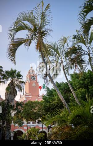 red clock tower at City Hall (Palacio Municipal de Mérida), Mérida, capital city of Yucatán, Mexico, North America, Latin America Stock Photo