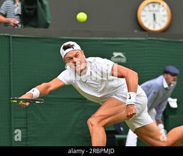 London, Gbr. 10th July, 2023. London Wimbledon Championships Day 8 10/07/2023 Holger Rune (DEN) fourth round match Credit: Roger Parker/Alamy Live News Stock Photo