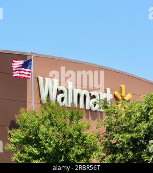 Walmart discount department and grocery store Willows California USA Stock Photo