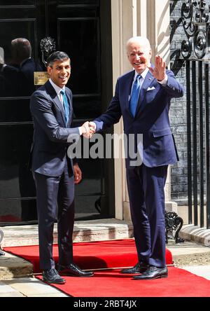 London, UK. 10th July, 2023. US President Joe Biden shakes hands with the UK Prime Minister Rishi Sunak outside 10 Downing Street in London (Photo by Brett Cove/SOPA Images/Sipa USA) Credit: Sipa USA/Alamy Live News Stock Photo