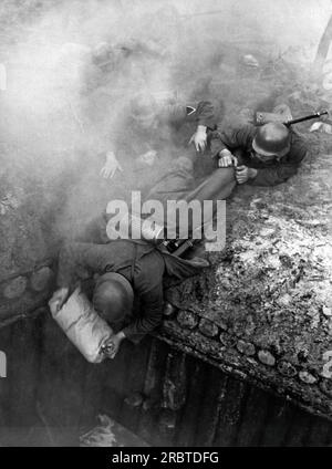 Europe:  c. 1941 German soldiers launch a suprise attack on Bunker 17. Stock Photo
