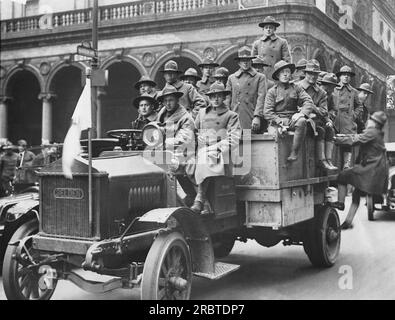 New York, New York:   April 13, 1919 A truck load of wounded soldiers arriving at Madison Square Garden for a free performance of the Ringling Brothers, Barnum and Bailey Circus. Six thousand soldiers were invited. Stock Photo