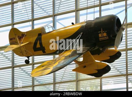 Gee bee sportster hi-res stock photography and images - Alamy