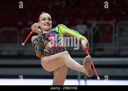 Darja VARFOLOMEEV wins the singles all-around, Darja VARFOLOMEEV, TSV Schmiden, action with the clubs, gymnastics, rhythmic gymnastics, singles all-around, on July 6th, 2023 in Duesseldorf/Germany. The finals 2023 Rhine-Ruhr from 06.07 - 09.07.2023 Stock Photo