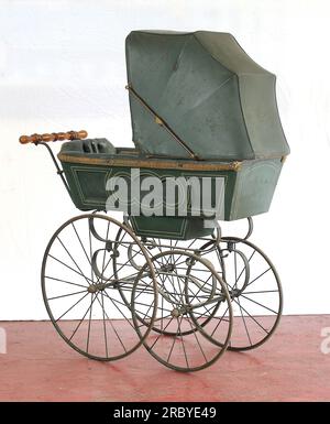 Baby carriage 1940s hi-res stock photography and images - Alamy