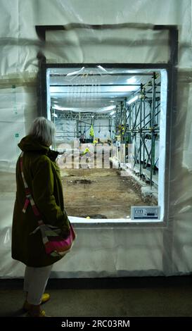 Suzan Vagoose - Screened off area of Exeter Cathedral for installation of underfloor heating system. Stock Photo
