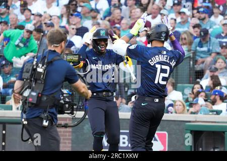 National League's Lourdes Gurriel Jr., of the Arizona Diamondbacks, watches  the MLB All-Star baseball Home Run Derby, Monday, July 10, 2023, in  Seattle. (AP Photo/Lindsey Wasson Stock Photo - Alamy