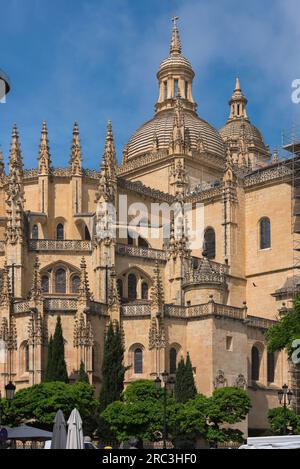 Segovia Cathedral, view of the south east corner of the Baroque Catedral de Segovia sited in the Plaza Mayor in the historic centre of the city,Spain Stock Photo