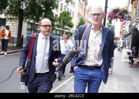 Jeremy Vine speaking to the media as he leaves Wogan House in London after presenting his BBC Radio 2 programme. The TV and radio host earlier said that the unnamed presenter at the heart of the BBC scandal 'needs to come forward'. Speaking on his Channel 5 show, Vine - who also hosts an afternoon show on BBC Radio 2 - said: 'It's his decision but he needs to come forward now, I think.' Issue date: Wednesday July 12, 2023. Stock Photo